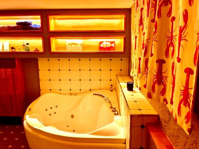 Beleuchtete Badewanne